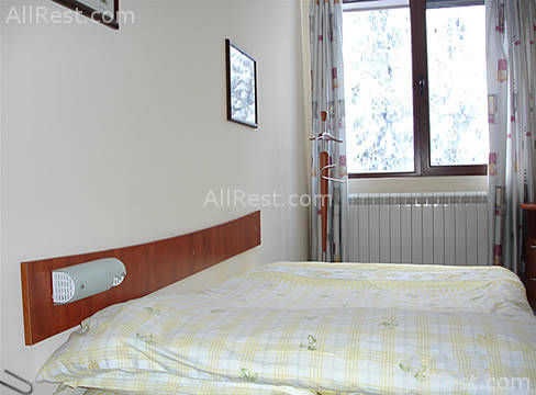 Hlebna Hotel 8